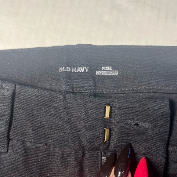 Lot of 3 Old Navy Pixie Pants Size 2 and 4 - Picture 2 of 13